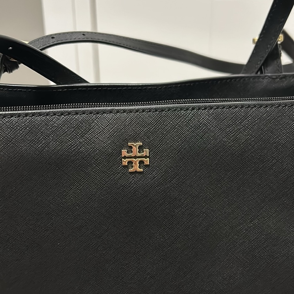 TORY BURCH York Leather Buckle Tote *black* - Picture 9 of 17